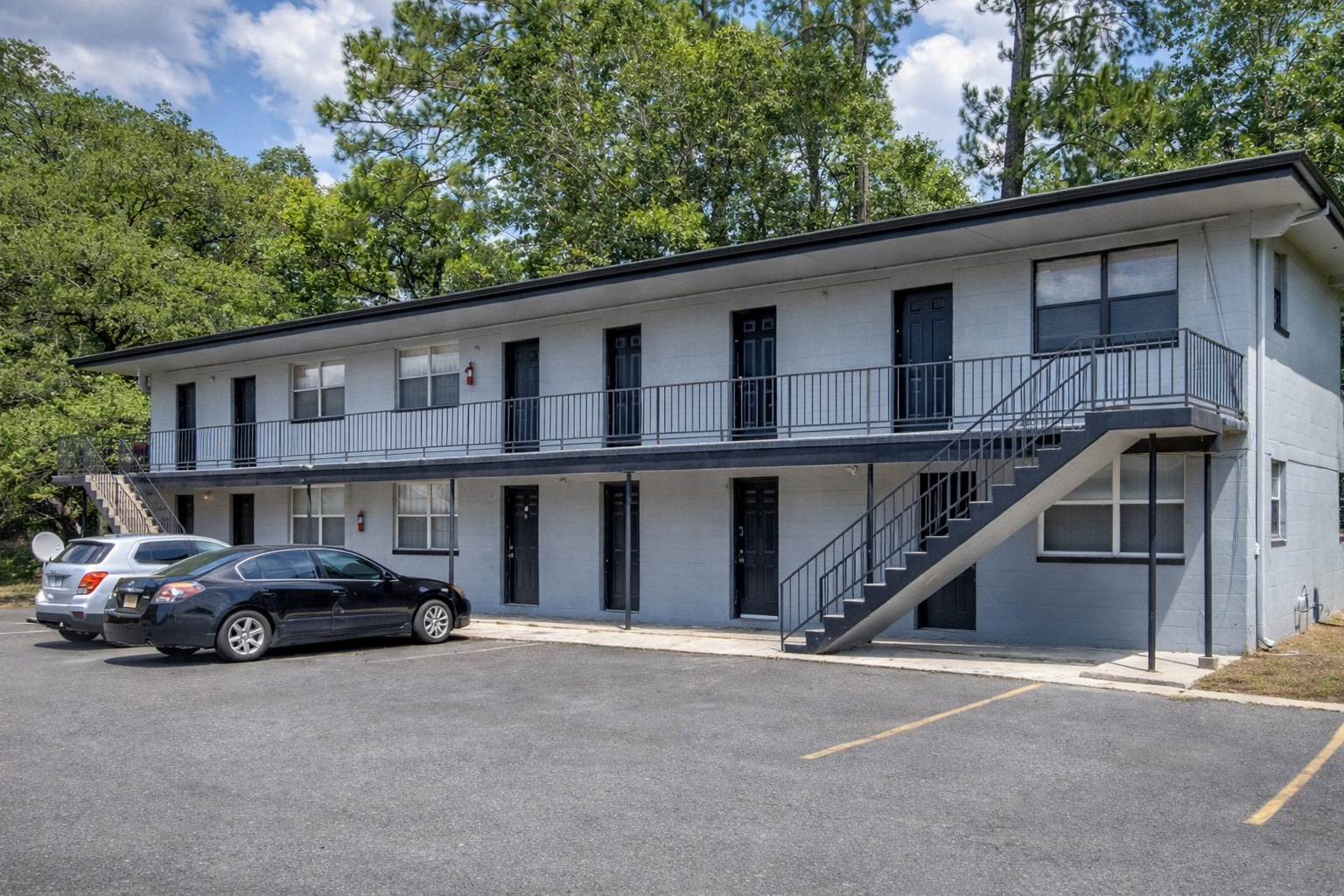 1085 Saint Clair St. #6